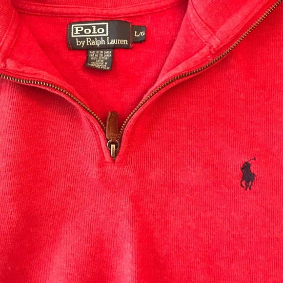 🚨Great condition, super trendy, sweater🚨 - Picture 2 of 3